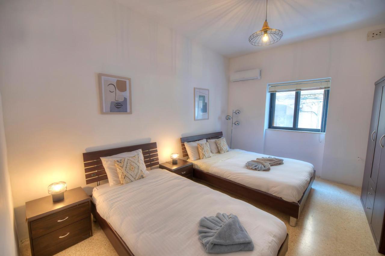 Enormous 3Bedrooms Seafront With Balcony Pdeh1-1 Sliema Exterior photo